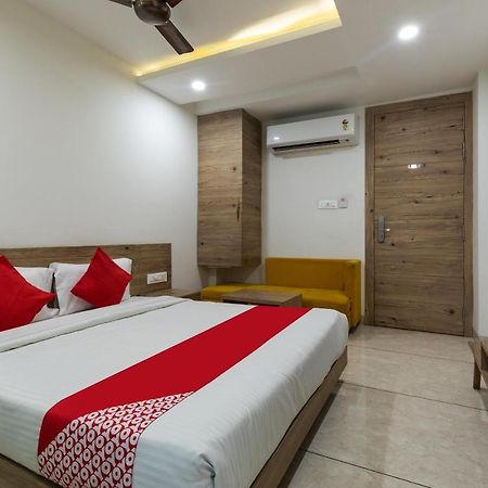 Capital O 47403 Hotel Manjeet Μποπάλ Εξωτερικό φωτογραφία