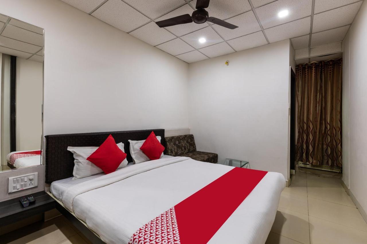 Capital O 47403 Hotel Manjeet Μποπάλ Εξωτερικό φωτογραφία
