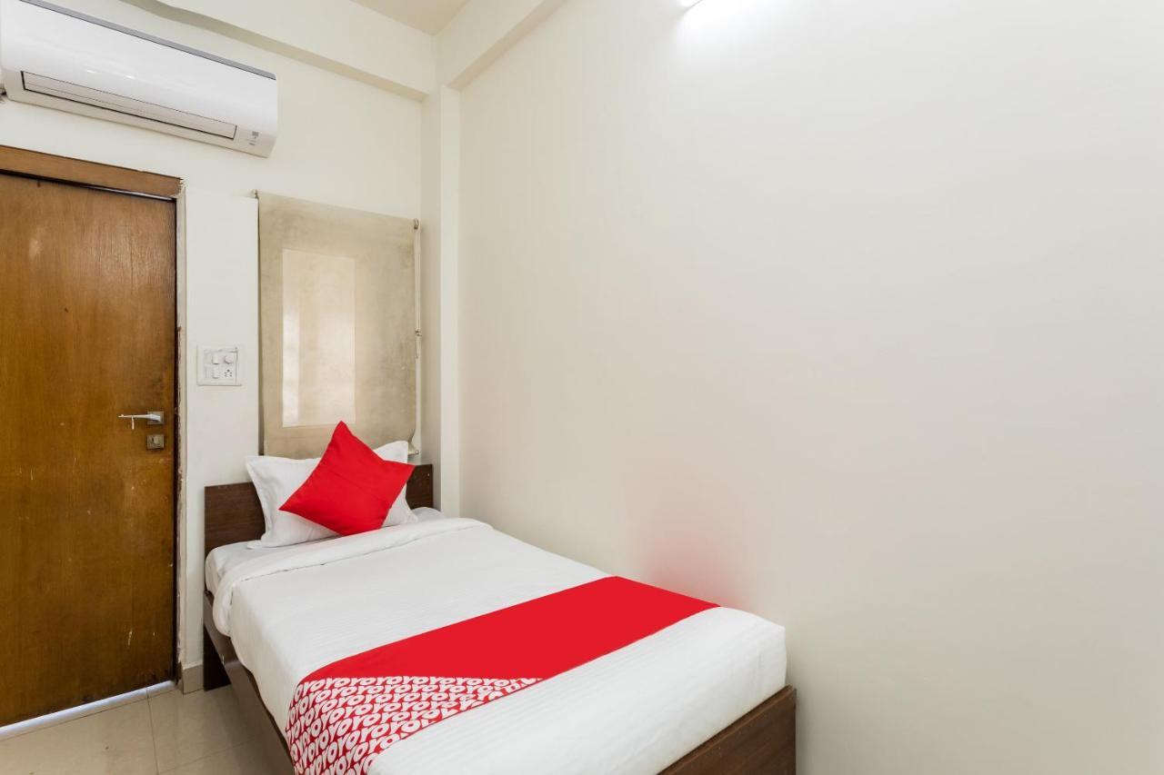 Capital O 47403 Hotel Manjeet Μποπάλ Εξωτερικό φωτογραφία
