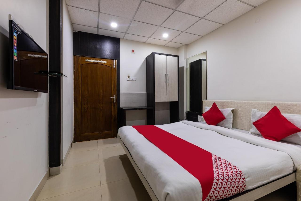 Capital O 47403 Hotel Manjeet Μποπάλ Εξωτερικό φωτογραφία