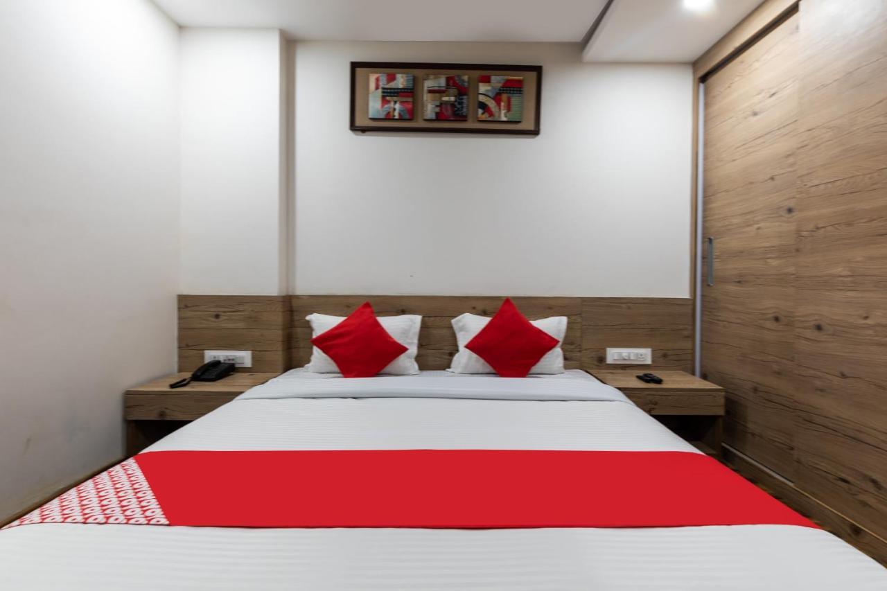Capital O 47403 Hotel Manjeet Μποπάλ Εξωτερικό φωτογραφία